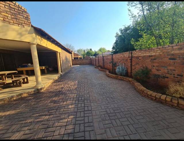 4 BEDROOM PROPERTY TO RENT IN STRUBENVALE